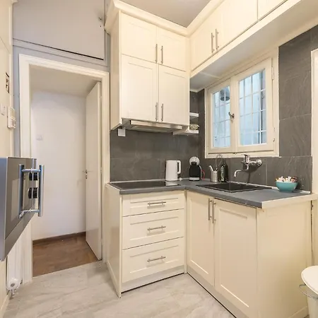 Athenean Classic At Acropolis Museum & Metro Apartament *